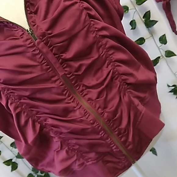 AMAZING!!! SHARP ASHLEY STEWART SZ 16 TWO PIECE RASPBERRY SILK / POLY SET - Picture 10 of 13
